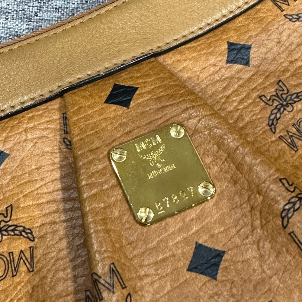 ๐ SOLD ๐ Authentic Vintage MCM Shoulder/Crossbody Bag - Picture 5 of 16